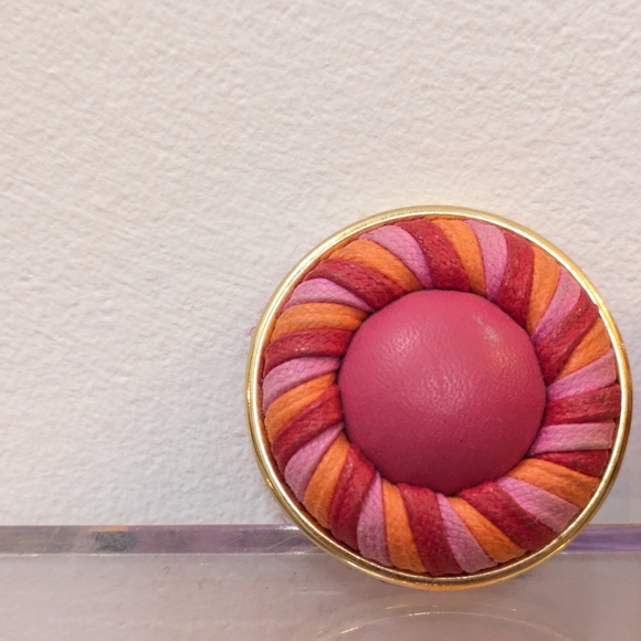 Vintage Round Clip Earrings, Pink Orange Gold, Fashion Jewelry - Picture 2 of 12